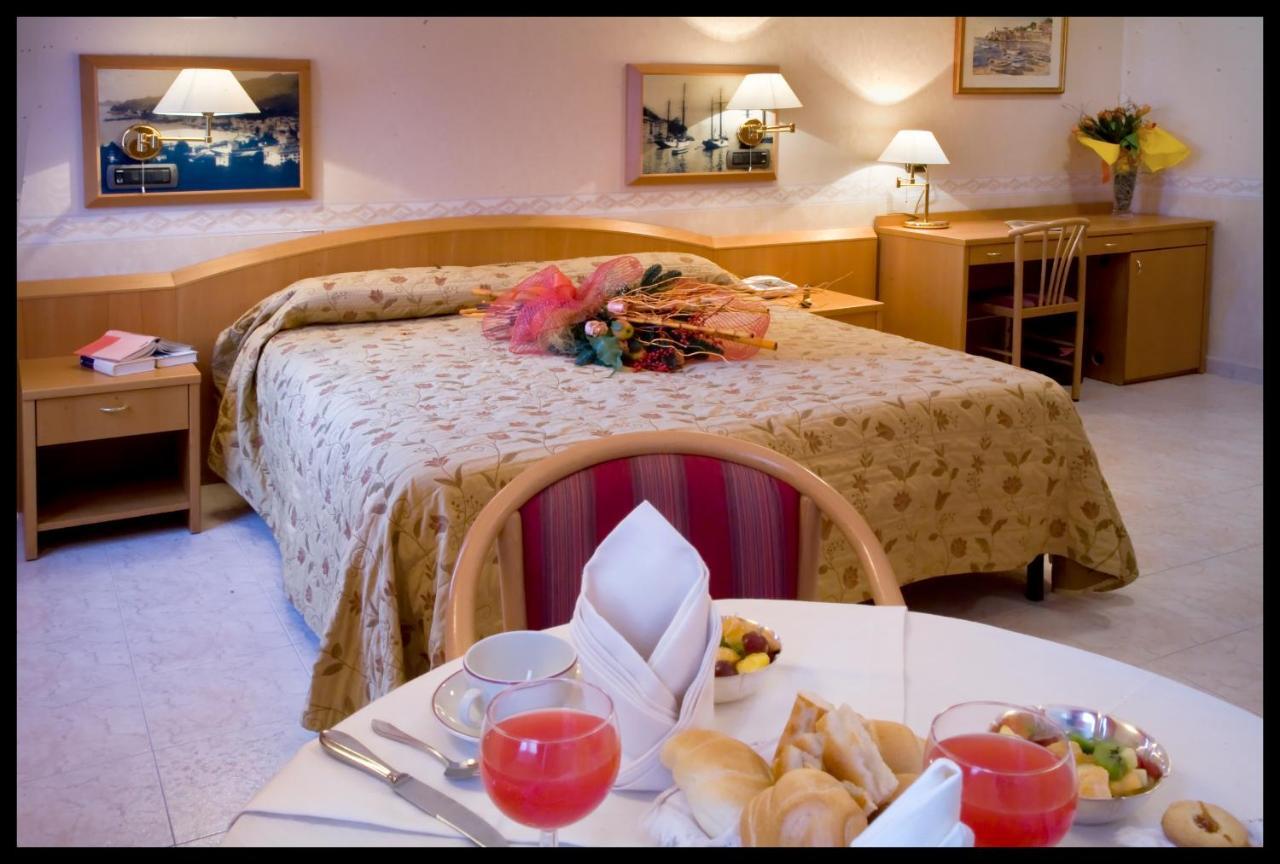 Hotel Monte Rosa Chiavari Ngoại thất bức ảnh